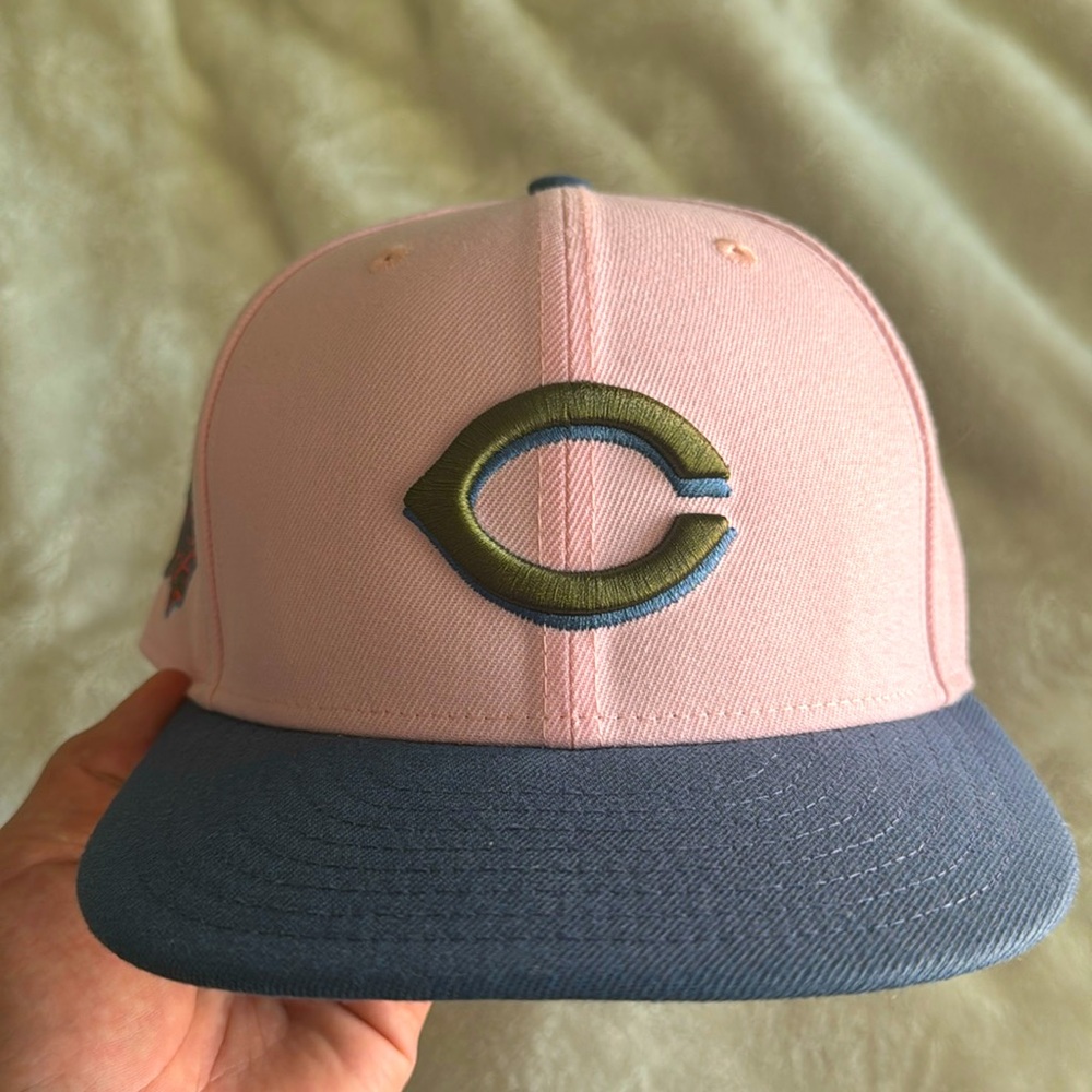 Cincinnati Reds pink and gray fitted hat size 7